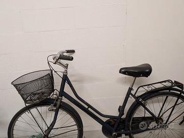 bicicletta con cestino 