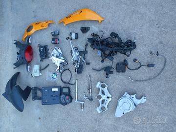 pezzi di ricambio bmw f 800 s 2006