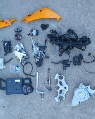 pezzi di ricambio bmw f 800 s 2006