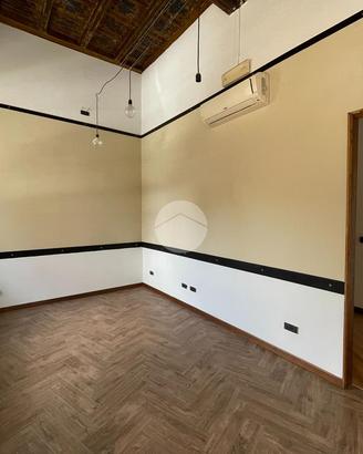LABORATORIO A ROBECCO SUL NAVIGLIO