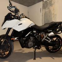 KTM 990 Supermoto
