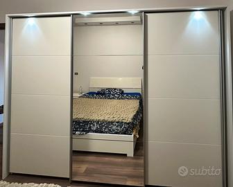 Armadio ad ante scorrelovi