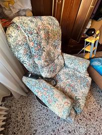Poltrona con alzata assistita