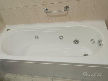 vasca idromassaggio Glass con telaio 