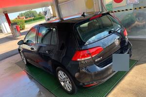 Golf 7 nera 07/2016 benzina/metano