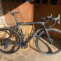 Gravel Basso Palta telaio carbonio Sram Apex 1