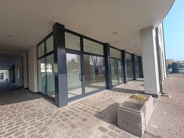 Immobile di 270 m² con 3 locali a Cavezzo