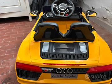 Audi gialla elettrica