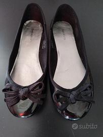 Ballerine vernice nero.