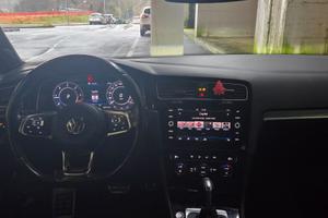 Golf 7.5 2.0 r line 150 cv