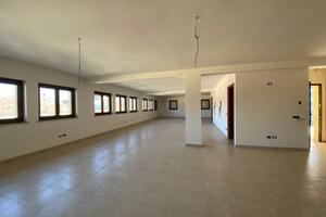 Immobile di 167 m² con 1 locale a Portomaggiore