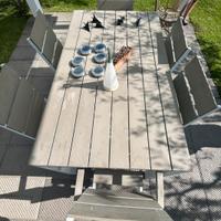 Tavolo da giardino con sedie