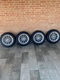 pneumati con 4 cerchi in lega originali BMW