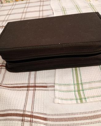 valigetta con 24 giochi ps2 e 36 ps1