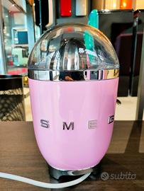 Spremiagrumi Rosa Smeg