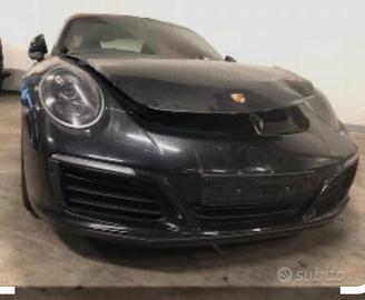 Porsche  sinistrata  avaria motore