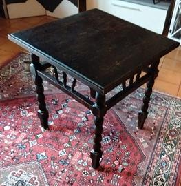 tavolino primi Novecento