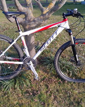 Mountain bike scott scale 26