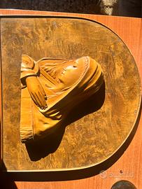 Capoletto con Madonna in legno