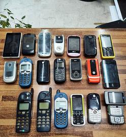 20 Telefoni Cellulari Vintage STOCK