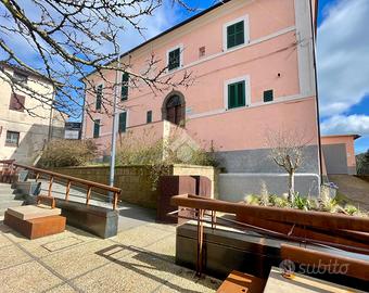 3 LOCALI A VALENTANO