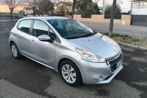 Peugeot 208 1.2 5 porte 2014 SOLO 137.000 KM