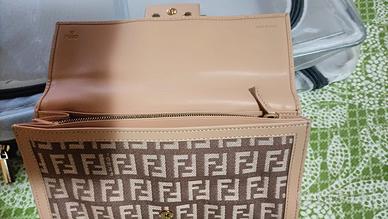 Portafogli Fendi con ologramma