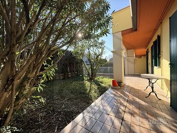 APPARTAMENTO TRILOCALE CON GIARDINO IN CENTRO