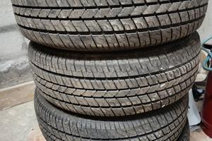 N4- Pneumatici estivi pari al nuovo 