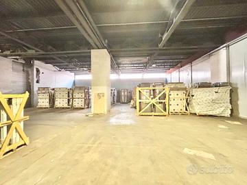 Capannone di mq. 4900 in zona ZES