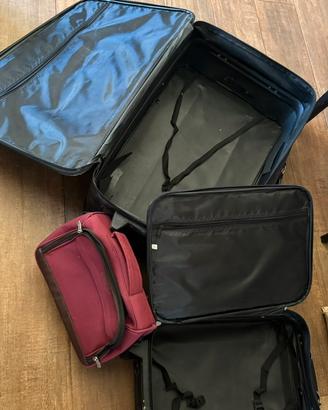 Valigie nuove + beauty case usate una volta!