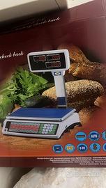 Bilancia con scontrino nuove