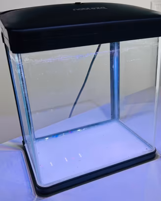 Acquario Nobleza con illuminazione a LED integrata