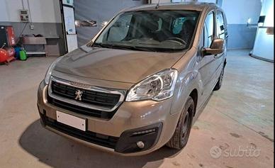 Peugeot Partner Tepee BlueHDI 75 CV