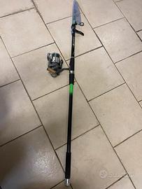 Canne da pesca con accessori