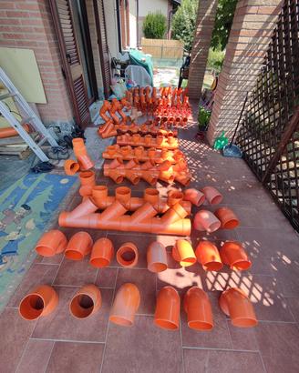 raccordi tubi PVC 