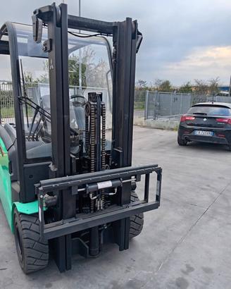Carrello elevatore elettrico Mitsubishi Portata: 2