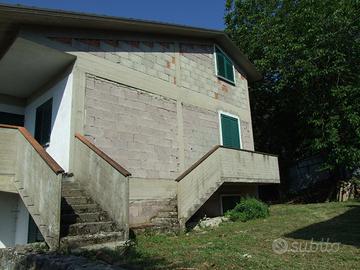 Villetta con due appartamenti