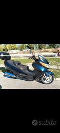 Suzuki Burgman 400 (leggere descrizione)