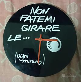 Orologio da parete con scritta simpatica