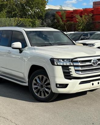 TOYOTA Land Cruiser 300 3.5 V6 305KW 415HP 7 POS