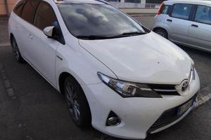 Toyota Auris tourist wagon hibrid