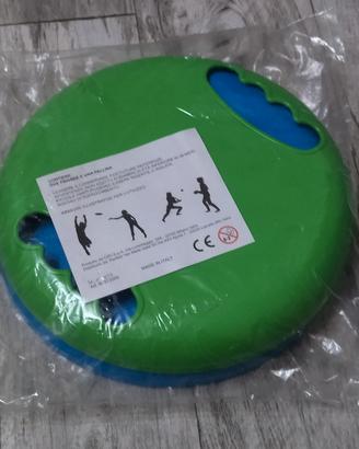 Frisball con impugnature per gioco con pallina