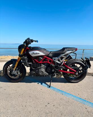 Indian FTR 1200 R Carbon Limited Edition