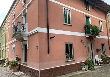 Immobile in asta di 795 m² con 5 locali a Cogollo 
