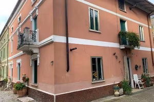 Immobile in asta di 795 m² con 5 locali a Cogollo 