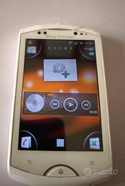 Sony ericsson WT19i 
