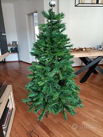 albero di Natale e addobbi