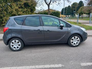Opel  Meriva 1.3 Diesel Anno 2011 con 190000km 