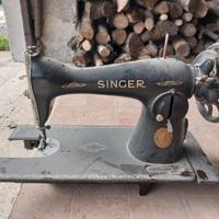 Macchina da cucire Singer. Pezzo d epoca.